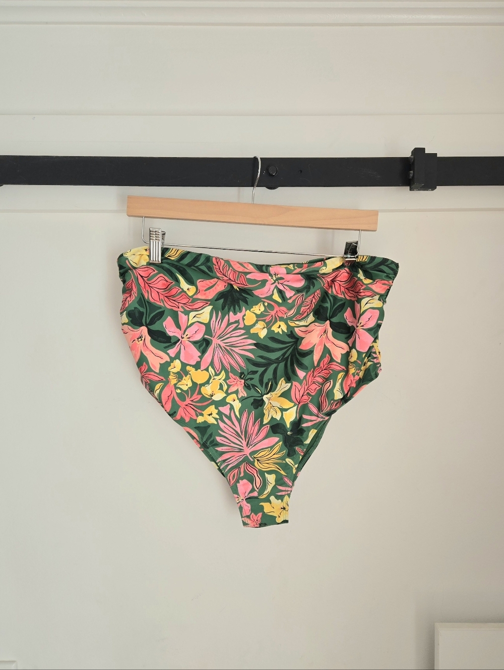 Old Navy Maternity Green Tropical Floral Bikini Bottoms